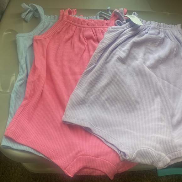Old Navy Girls Rompers Bundle - Picture 5 of 7